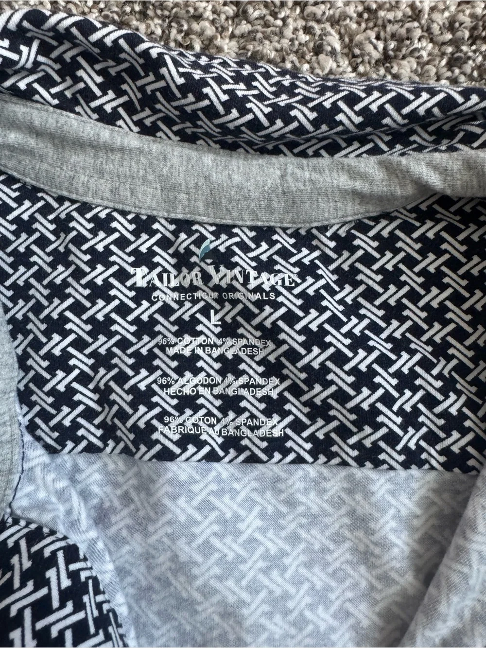Tailor Vintage navy & White Geometric Short-Sleeve Button-Down Shirt